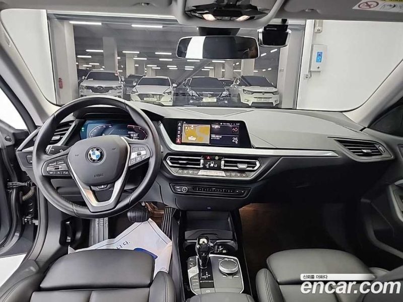 BMW 2-Series i220 Advantage