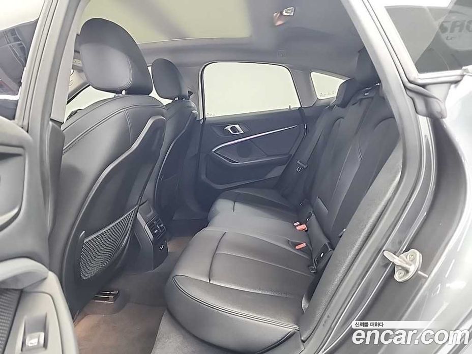 BMW 2-Series i220 Advantage