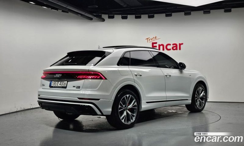 Audi Q8 55 TFSI Quattro Premium