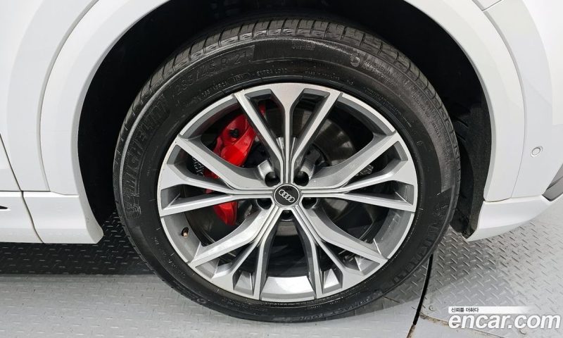 Audi Q8 55 TFSI Quattro Premium