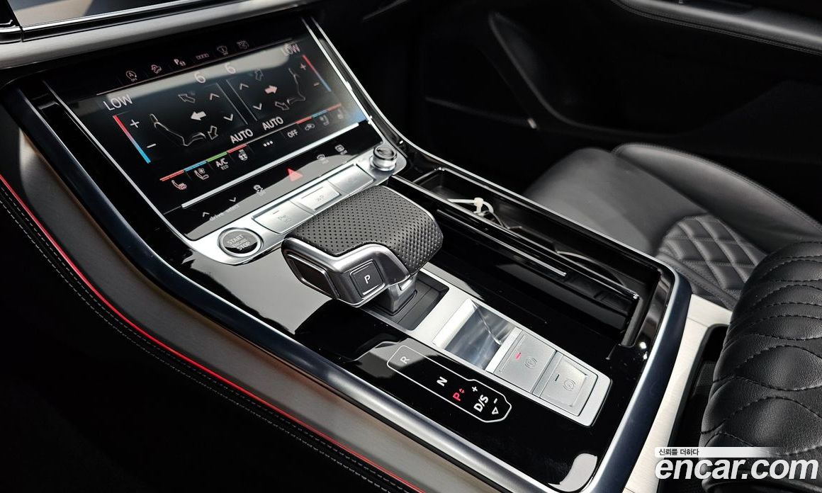 Audi Q8 55 TFSI Quattro Premium