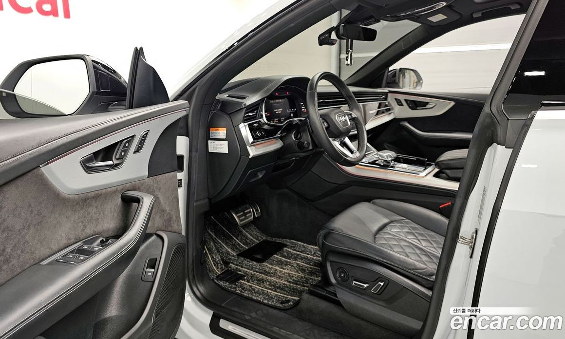 Audi Q8 55 TFSI Quattro Premium