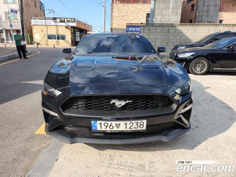Ford Mustang Coupe