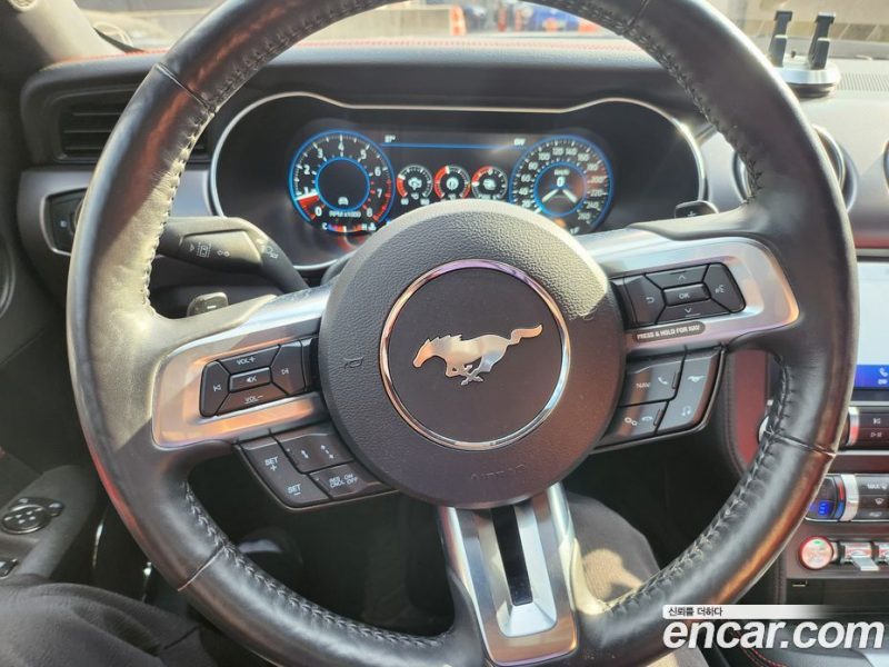 Ford Mustang Coupe