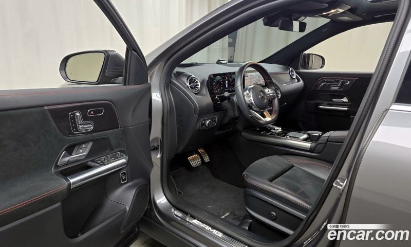 Mercedes Benz GLA-Class GLA45 AMG 4MATIC+