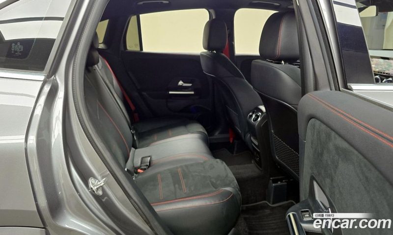 Mercedes Benz GLA-Class GLA45 AMG 4MATIC+
