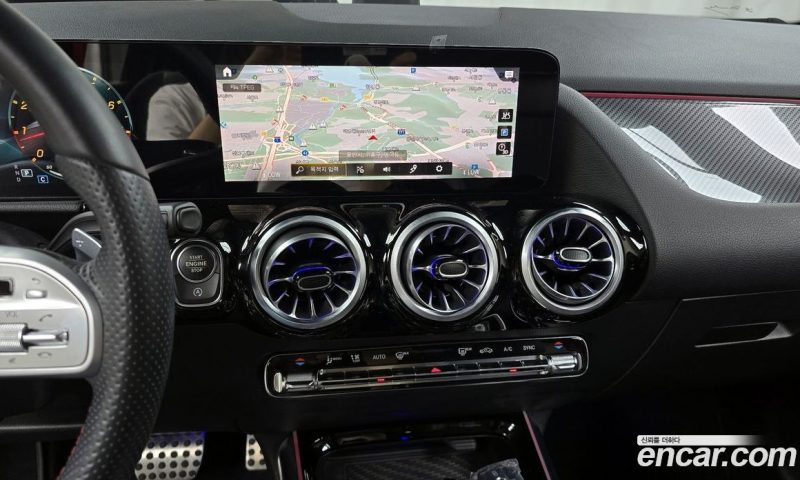 Mercedes Benz GLA-Class GLA45 AMG 4MATIC+