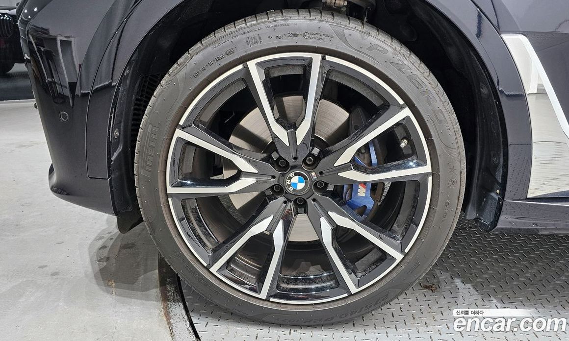 BMW X7 xDrive i40 M Sport 6STR