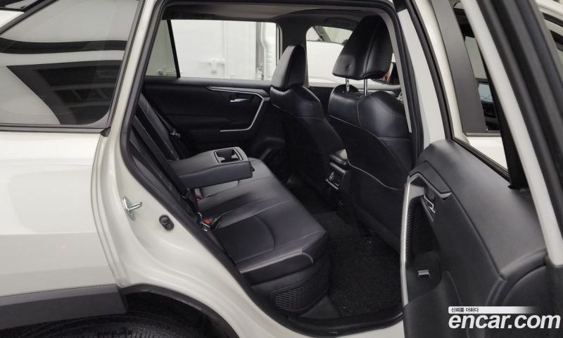 Toyota RAV4 2.5 2WD Hybrid