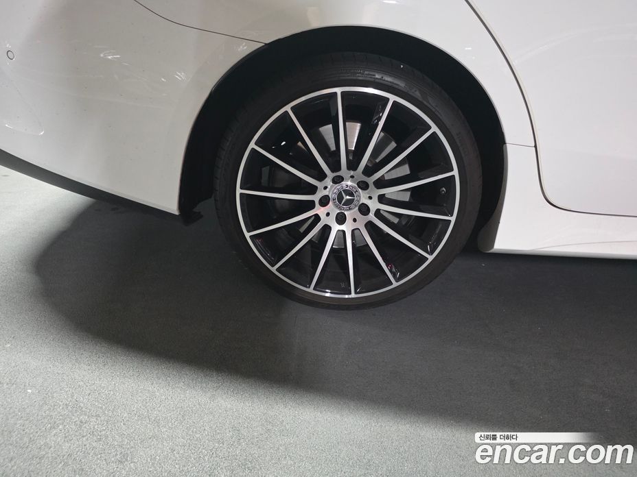 Mercedes Benz CLS-Class CLS450 4MATIC AMG Line
