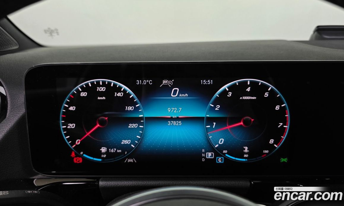Mercedes Benz GLA-Class GLA220