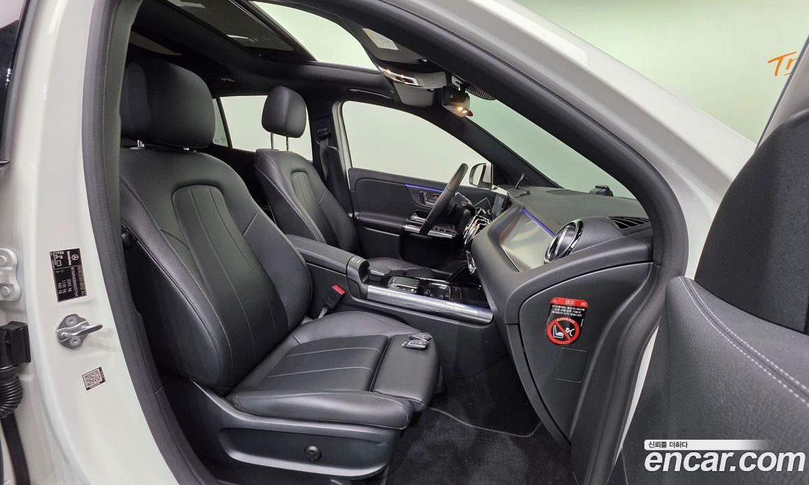 Mercedes Benz GLA-Class GLA220