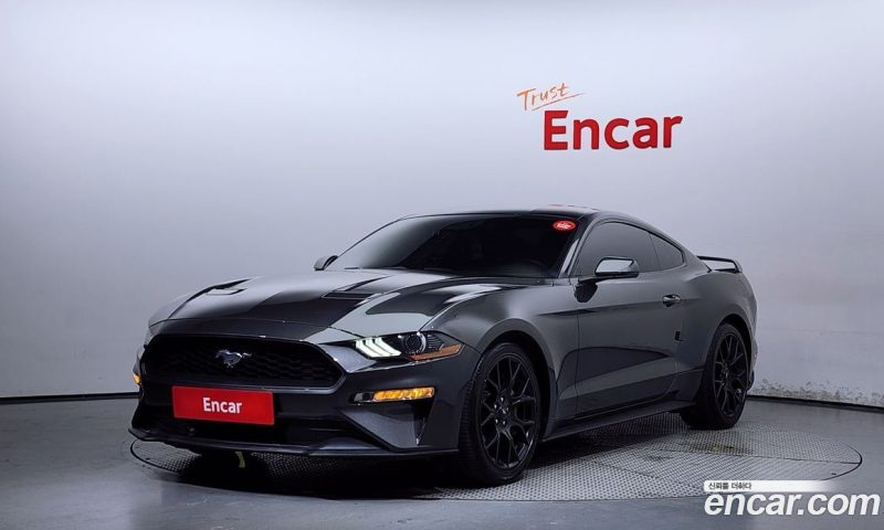 Ford Mustang Coupe