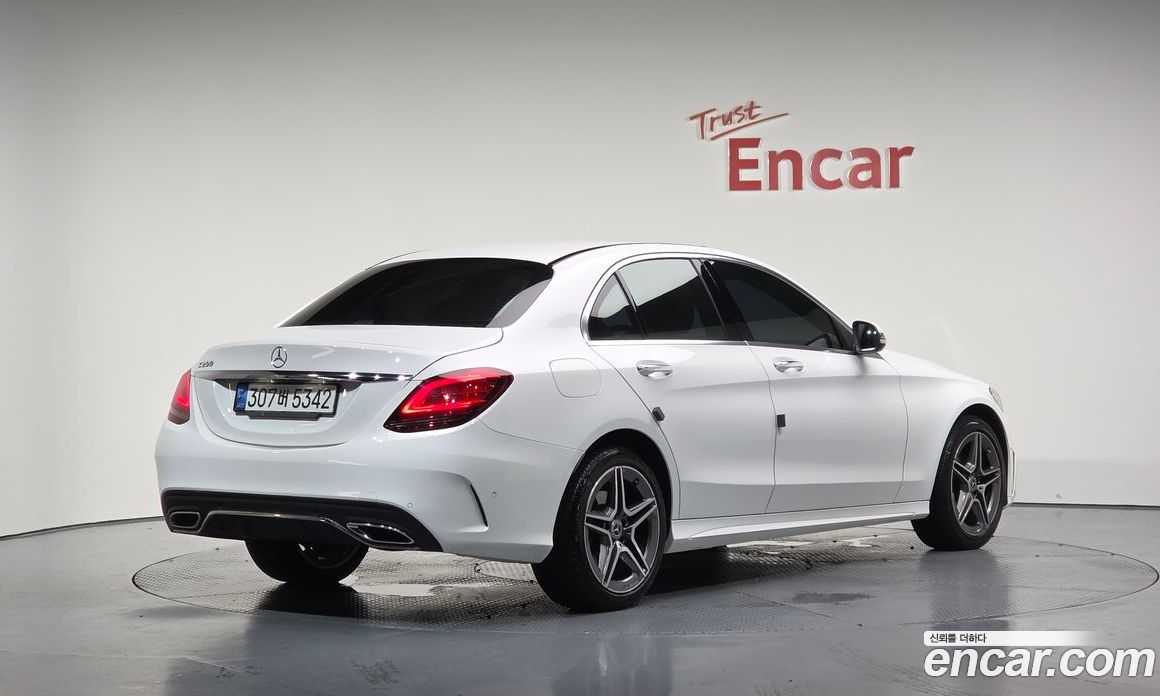 Mercedes Benz C-Class C200 AMG Line