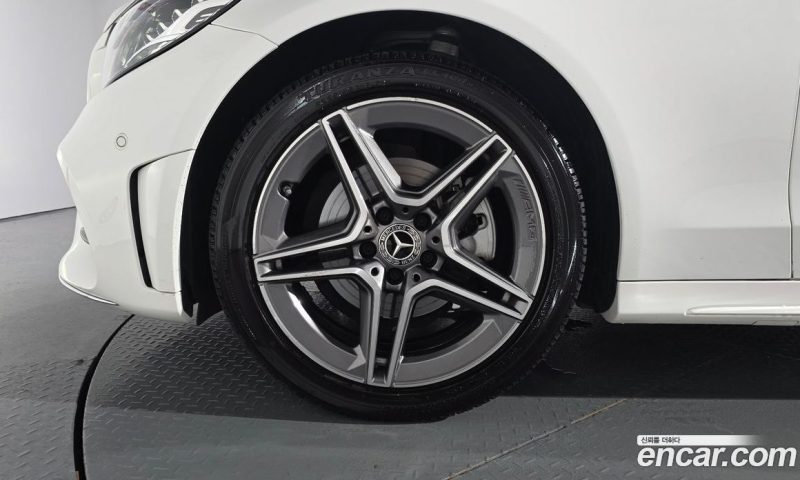Mercedes Benz C-Class C200 AMG Line