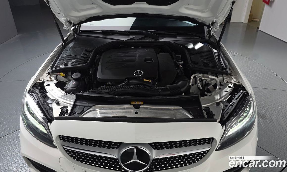 Mercedes Benz C-Class C200 AMG Line