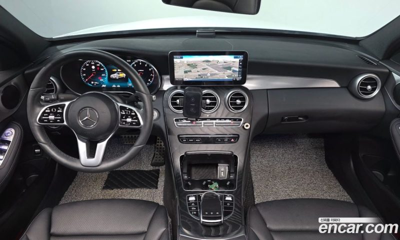 Mercedes Benz C-Class C200 AMG Line