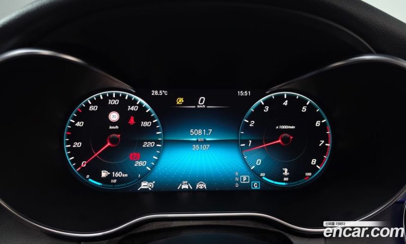 Mercedes Benz C-Class C200 AMG Line