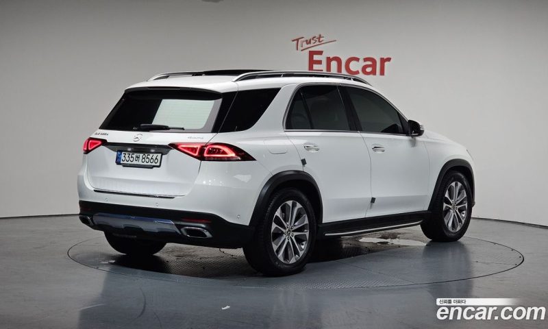 Mercedes Benz GLE-Class GLE300d 4MATIC