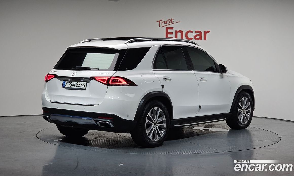 Mercedes Benz GLE-Class GLE300d 4MATIC