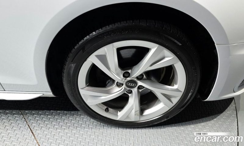 Audi A4 40 TFSI Premium