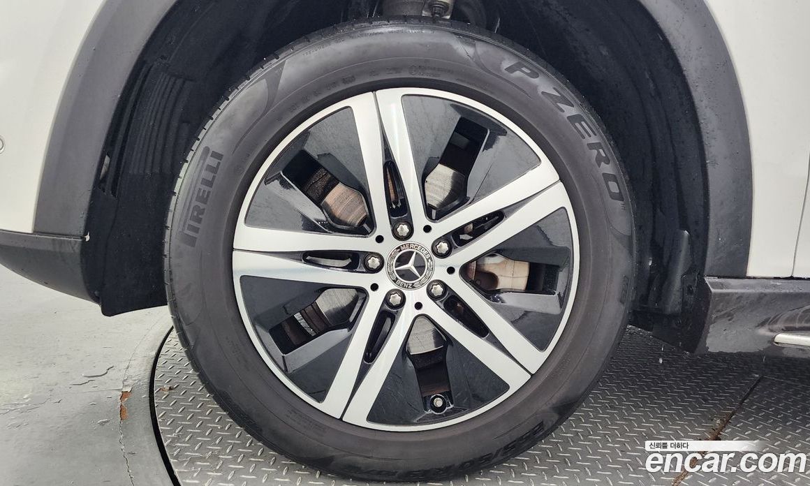 Mercedes Benz GLE-Class GLE300d 4MATIC