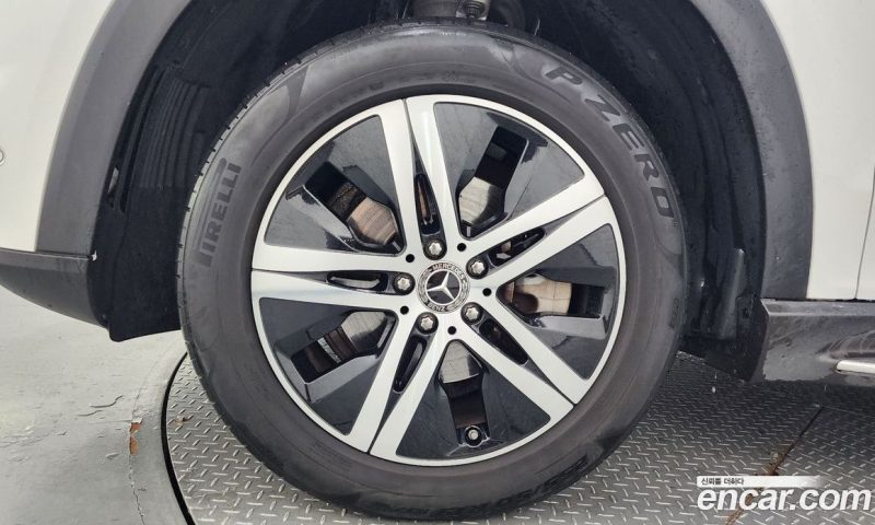 Mercedes Benz GLE-Class GLE300d 4MATIC