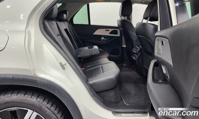 Mercedes Benz GLE-Class GLE300d 4MATIC