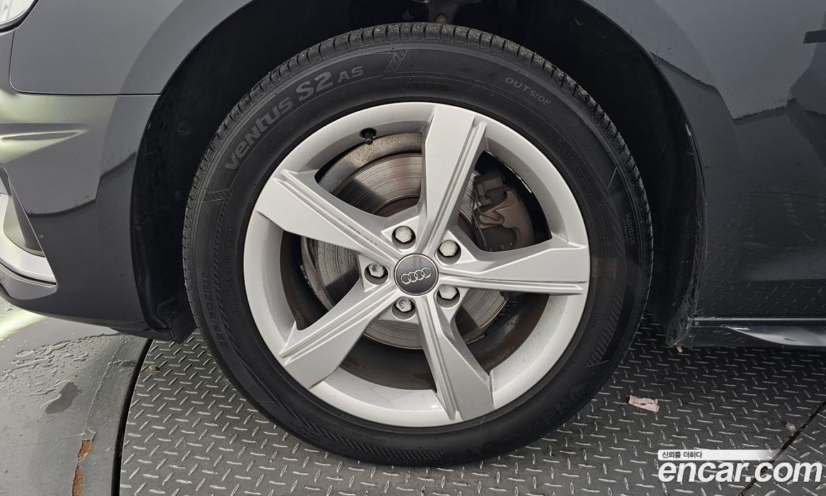 Audi A4 40 TFSI