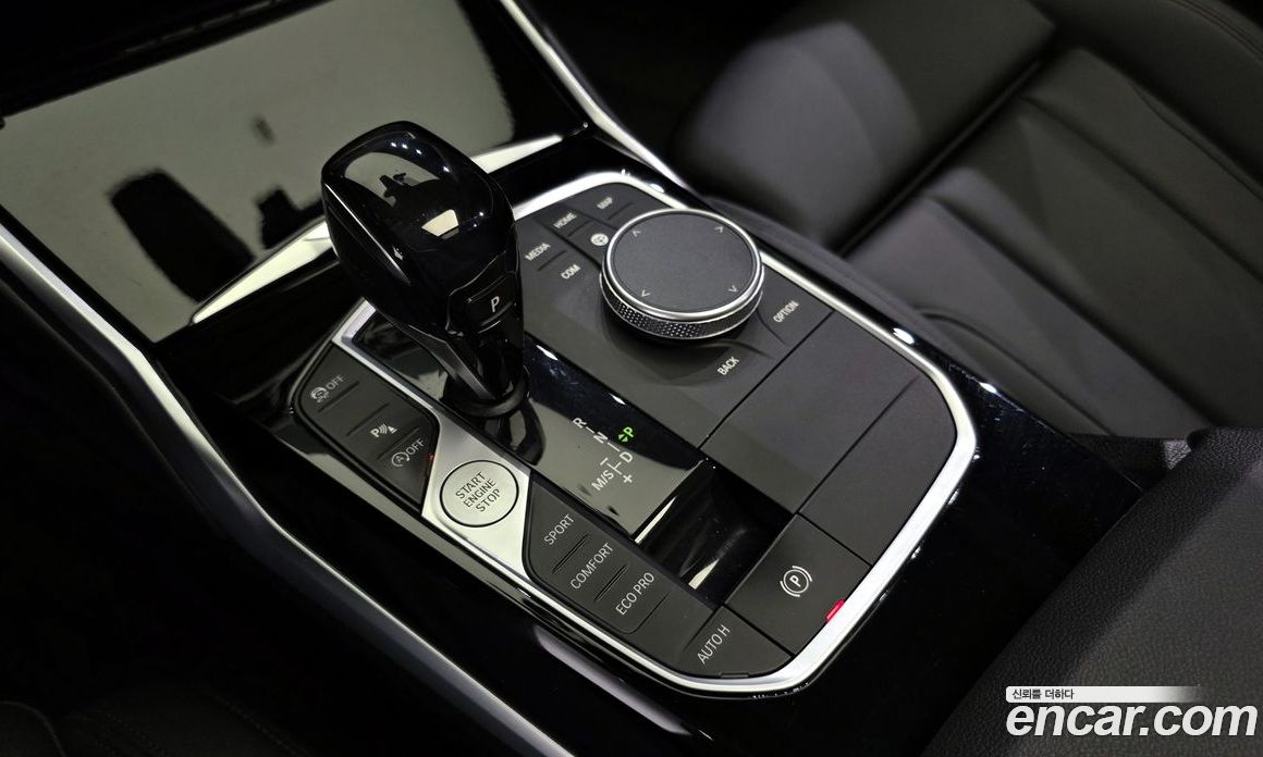 BMW 3-Series i320