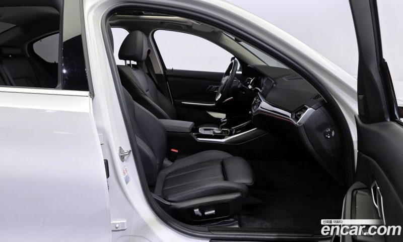 BMW 3-Series i320