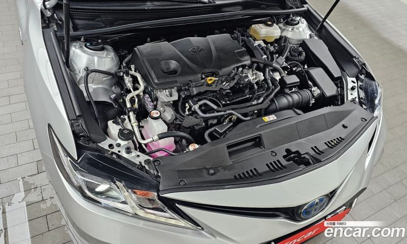 Toyota Camry 2.5 LE Hybrid