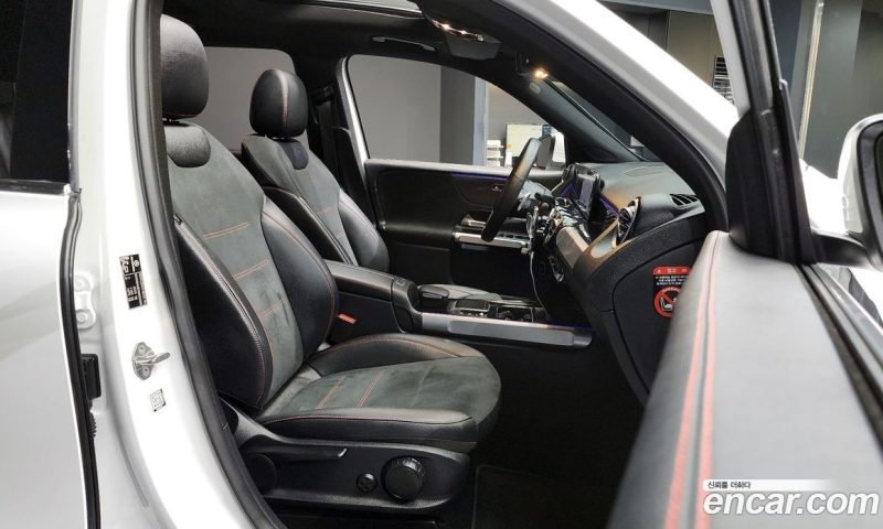 Mercedes Benz GLB-Class GLB250 4MATIC