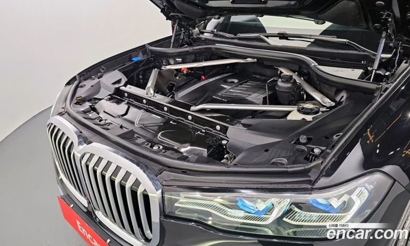 BMW X7 xDrive i40 Design Pure Excellence 7-Seater