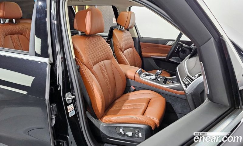 BMW X7 xDrive i40 Design Pure Excellence 7-Seater