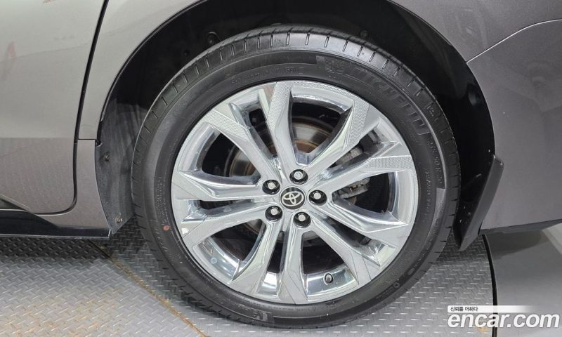 Toyota Sienna 2.5 Hybrid 2WD