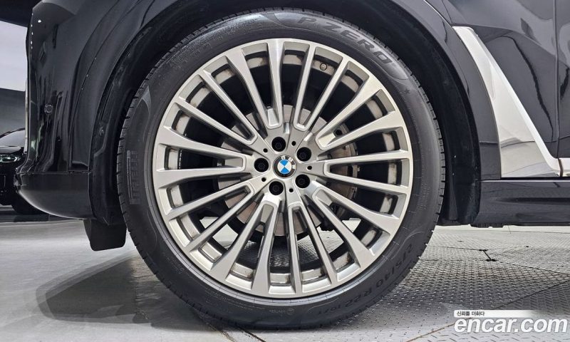 BMW X7 xDrive i40 Design Pure Excellence 7-Seater