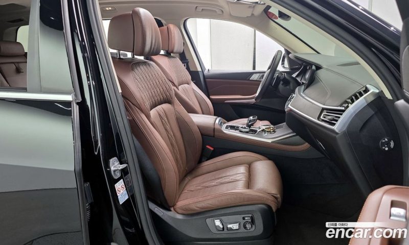 BMW X7 xDrive i40 Design Pure Excellence 7-Seater
