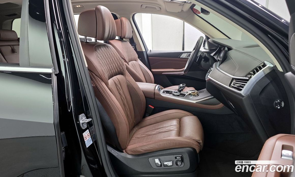 BMW X7 xDrive i40 Design Pure Excellence 7-Seater