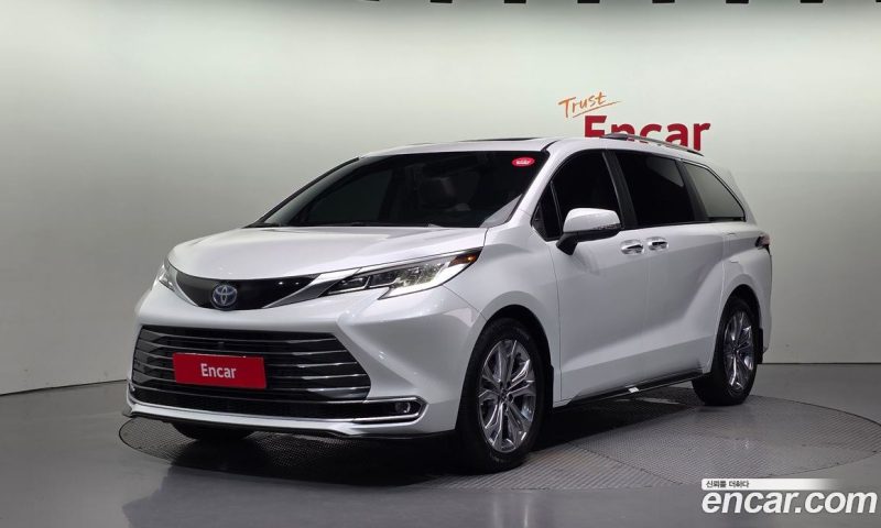 Toyota Sienna 2.5 Hybrid 2WD