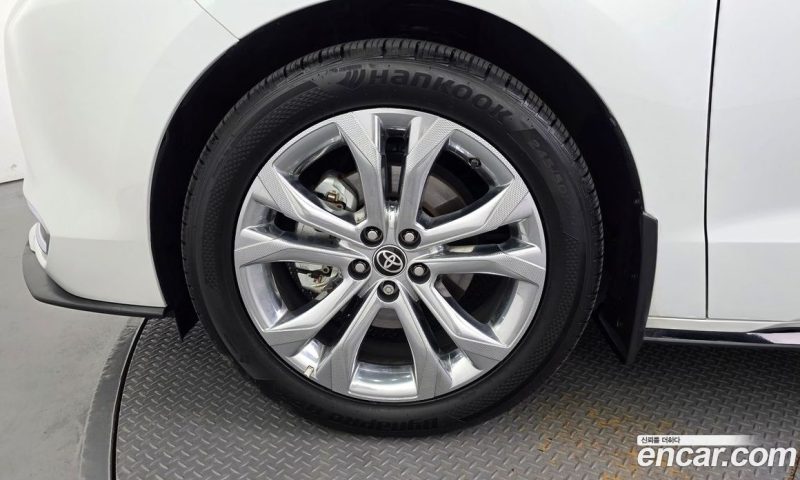 Toyota Sienna 2.5 Hybrid 2WD