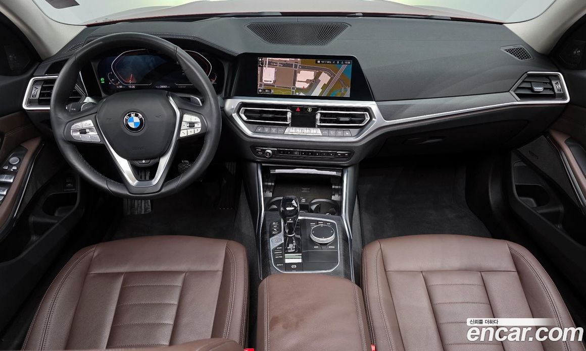 BMW 3-Series i320 Luxury