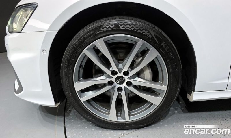 Audi A6 45 TFSI Premium