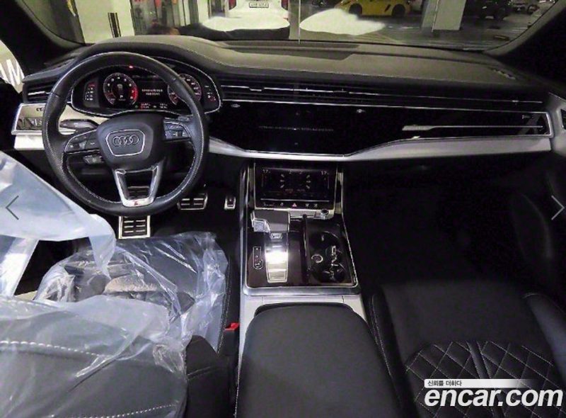 Audi Q8 55 TFSI Quattro Premium