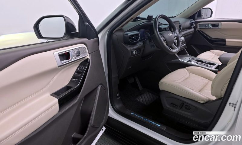 Ford Explorer 3.0 Platinum 4WD