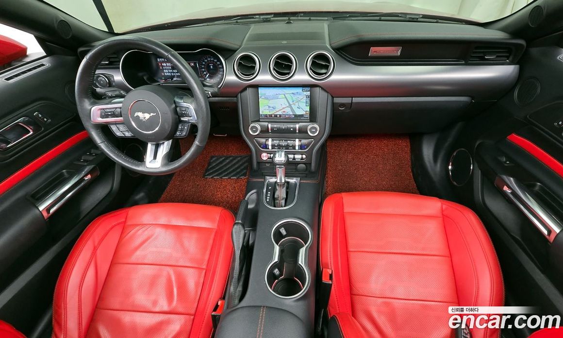 Ford Mustang Convertible