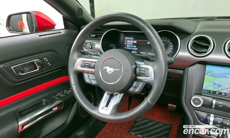 Ford Mustang Convertible