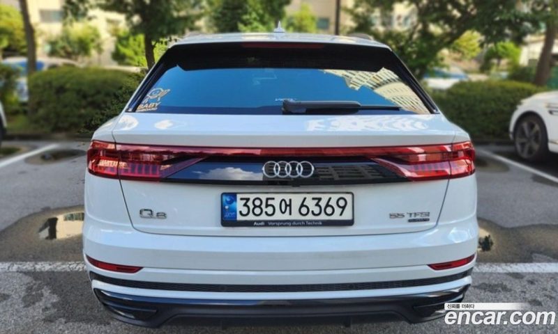 Audi Q8 55 TFSI Quattro Premium