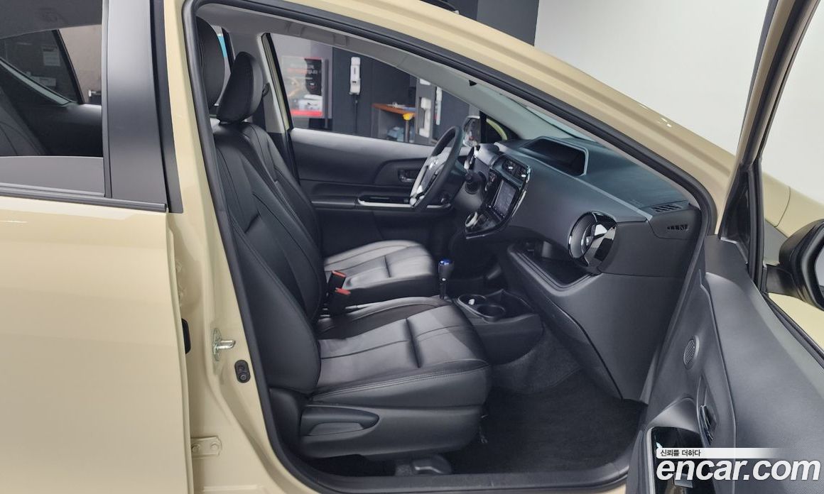 Toyota Prius 1.5 Crossover