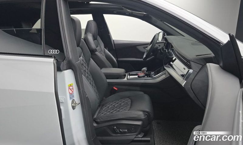 Audi Q8 55 TFSI Quattro Premium
